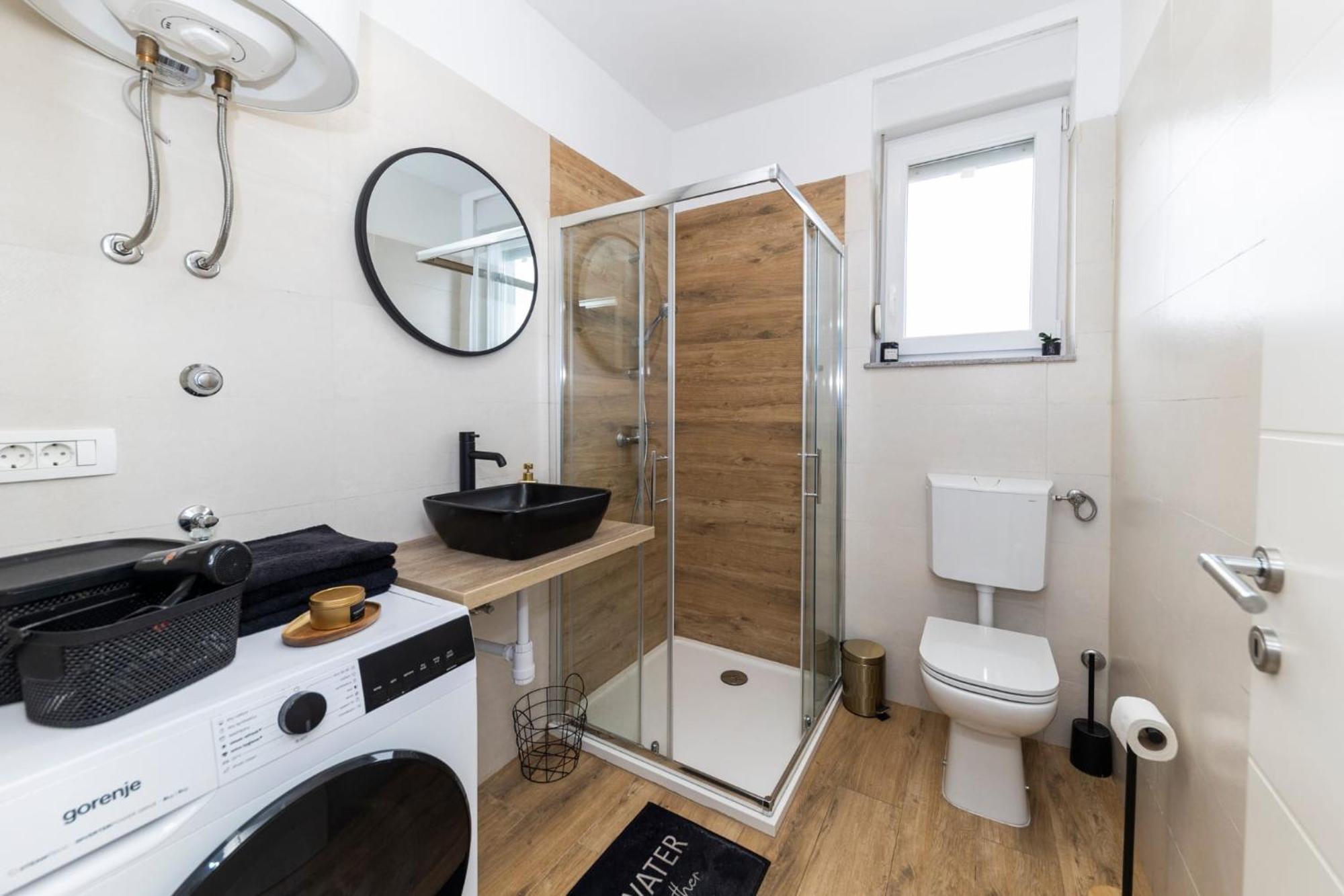 Apartament Fancy In Peaceful Area -