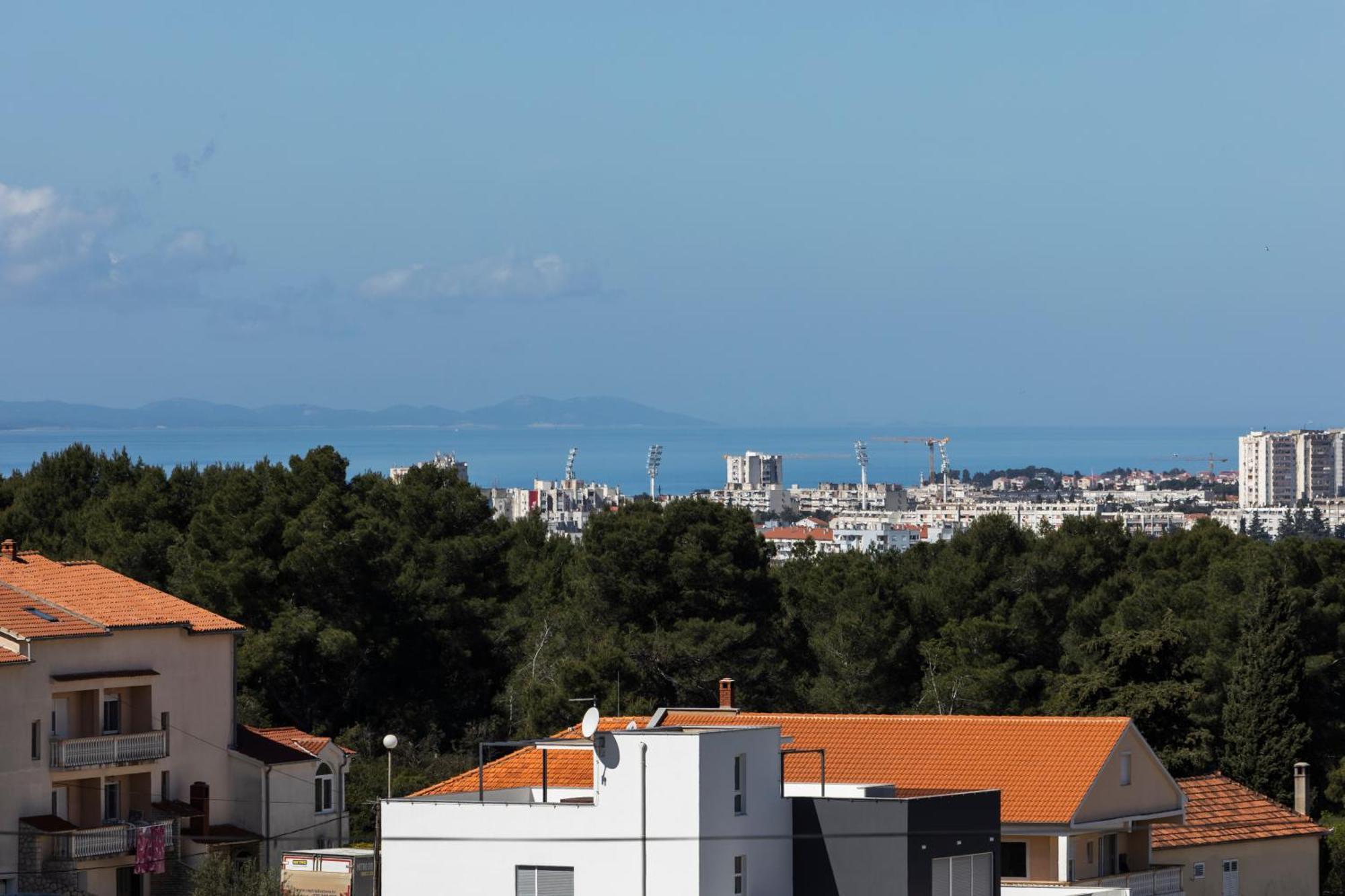 Apartament Fancy In Peaceful Area - *