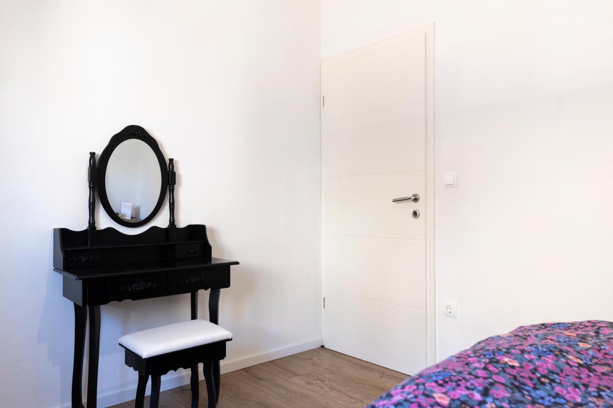 Apartament Fancy In Peaceful Area -