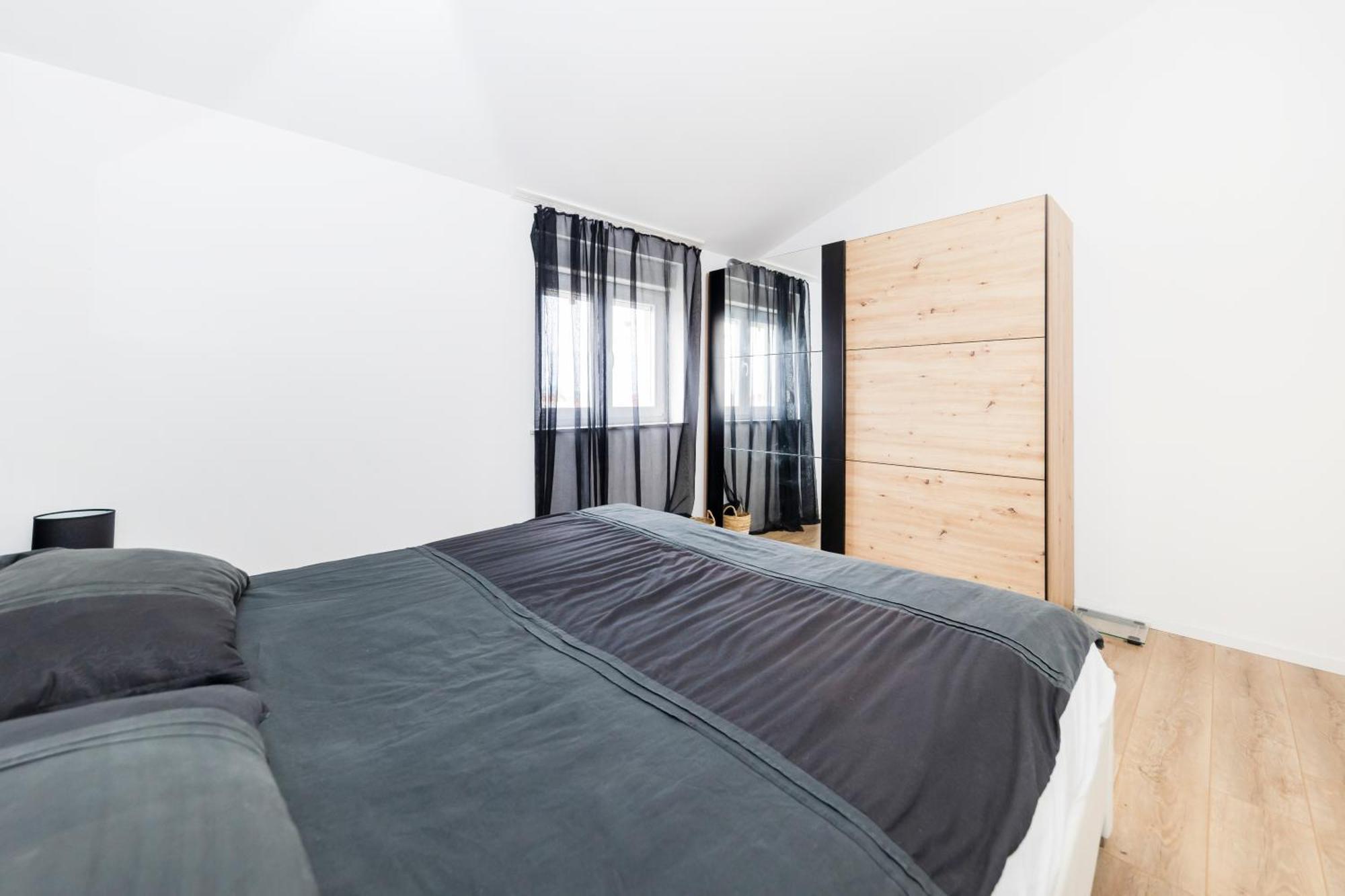 Apartament Fancy In Peaceful Area -