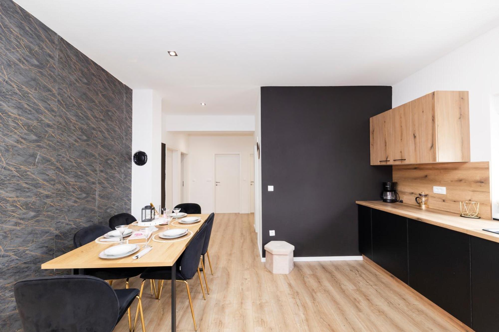 Apartment Fancy In Peaceful Area -